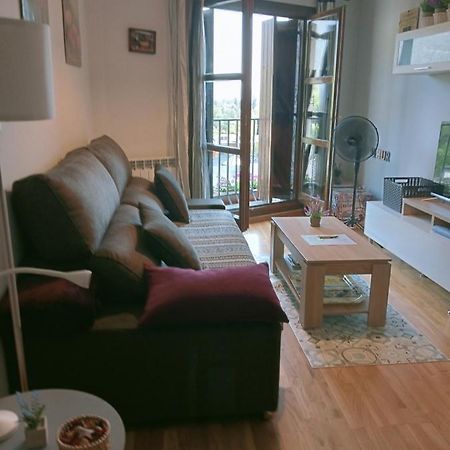 El Capricho De Bego Apartment Биескас Екстериор снимка