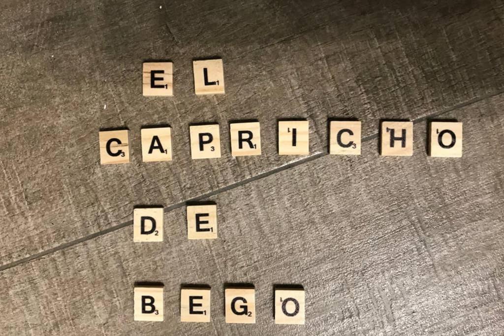 El Capricho De Bego Apartment Биескас Екстериор снимка