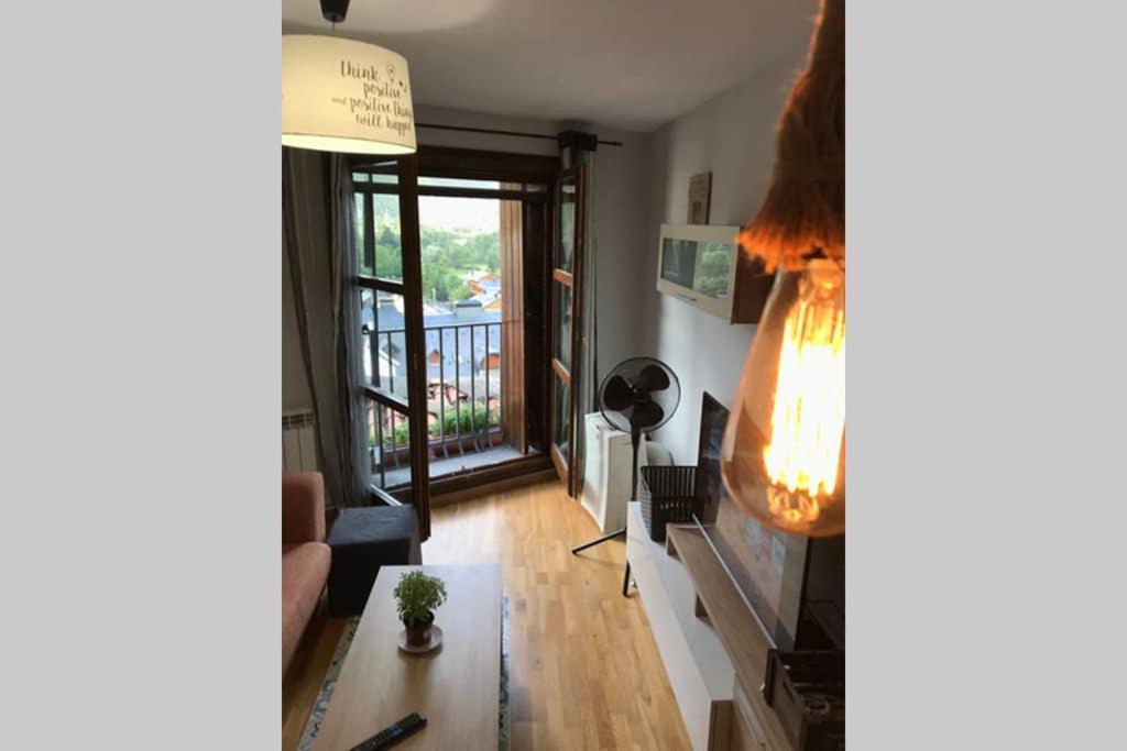 El Capricho De Bego Apartment Биескас Екстериор снимка