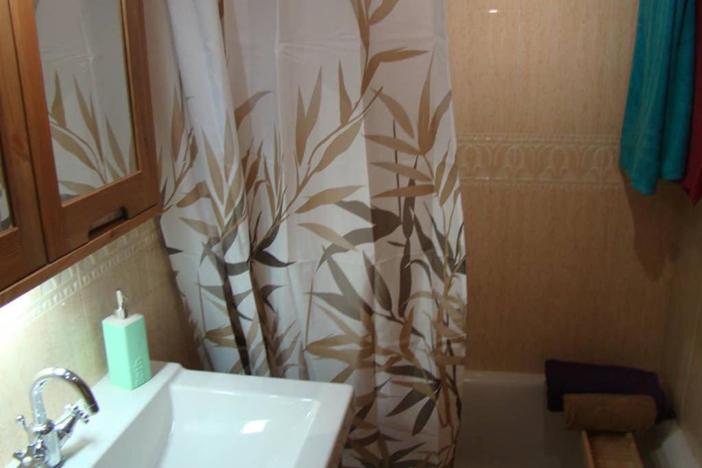 El Capricho De Bego Apartment Биескас Екстериор снимка