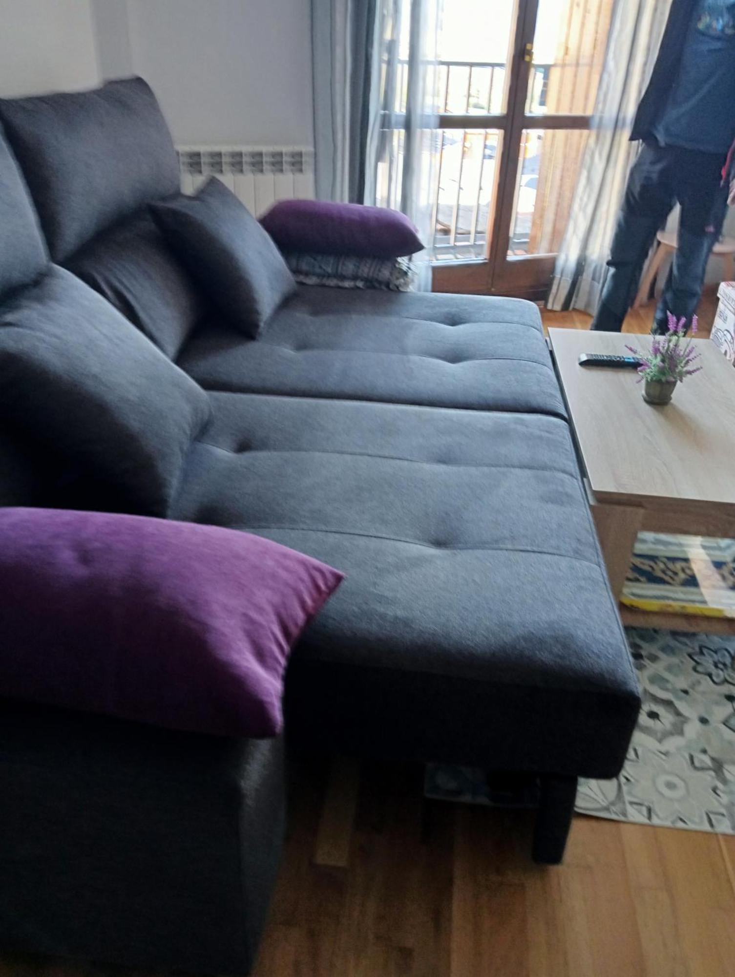 El Capricho De Bego Apartment Биескас Екстериор снимка